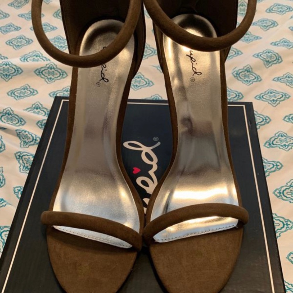 Sage Heels